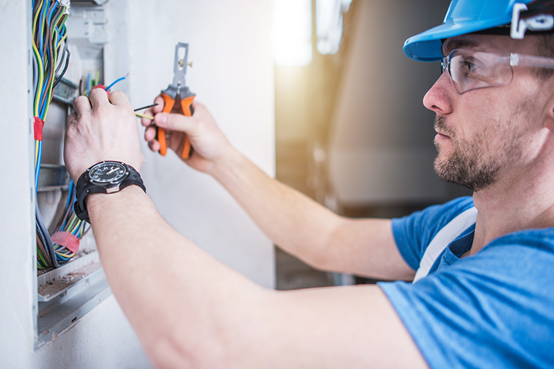 Electrician Qualifications in Tamworth Staffordshire